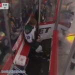 Знатный мордобой.. Jan Jenik vs Dryden Hunt, НХЛ....