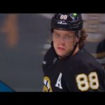 Pavel Zacha Finds David Pastrnak With Beautiful No-Look Feed vs. Maple Leafs