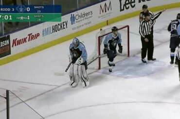 Grosenick Flashes the Leather