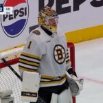 Jeremy Swayman OWNS the Maple Leafs