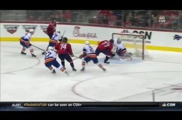 Oshie bats Kuznetsov's dish past Greiss