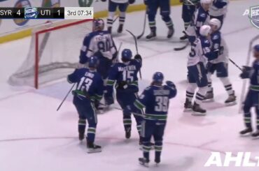 Zack MacEwen hits 20 goals in breakout season