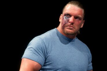 Triple H retires because of a gross snake bite: SmackDown, Oct. 14, 1999