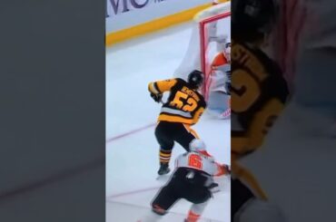 Penguins C #52 Emil Bemstrom PP🥅(6) Wrist-Shot Goal.