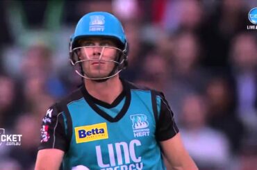Chris Lynn hits FIVE sixes in a row