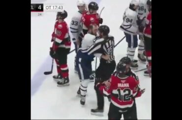 Kyle Clifford attacks player at HANDSHAKE LINE after loss🤯😡😤😬 #ahl #nhl #mapleleafs #hockey #shorts