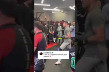 Jon Jones 🤝 Alex Pereira (via alexpoatanpereira/IG)