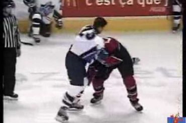 Nicolas Bachand vs Alexandre Mineault LHJMQ 9 02 05