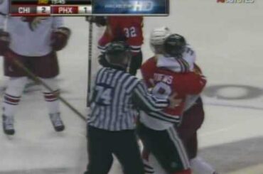 Jonathan Toews vs Martin Hanzal Nov 18, 2008