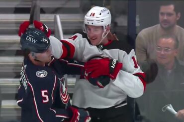 Nate Bastian fights Gavin Bayreuther during scrum