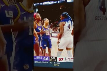 Angel Reese And Aliyah Boston Battling In The Paint 👀