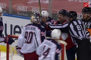 Elvis Merzļikins and Patric Hörnqvist Scrum (Apr. 19, 2021)