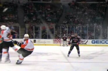 Zac Rinaldo nails Pierre-Alexandr Parenteau