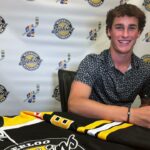Jacob Middleton signs with the K-W Siskins for the 2024-2025 season