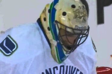 Mikael Backlund Nice Goal (March 12 2011)