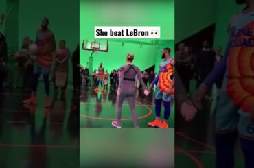 She beat LeBron in a shooting contest and got a signed basketball from him 🙌 (via @nicolekornet)