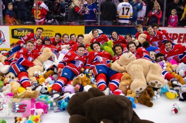 2019 Teddy Bear Toss || Spokane Chiefs || Adam Beckman