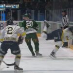 Här missar Ullström tacklingen och flyger rakt in i sargen - TV4 Sport