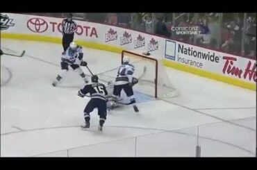 Thomas Greiss with an amazing glove save.