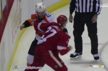Sean Couturier vs Kyle Quincey Nov 26, 2014