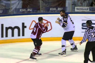 KHL Fight: former New Jersey Devil Tim Sestito VS former Edmonton Oiler Alexei Semenov