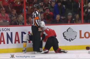 Paul Gaustad vs Mark Borowiecki Oct 17, 2015