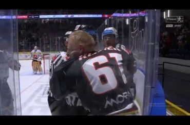 Hit Lukáše Klimka na Davida Musila a následná bitka s Adamem Musilem | PCE - OLO - 3.11.2022 |