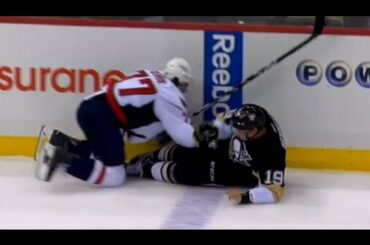 TJ Oshie Hit on Beau Bennett