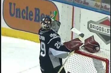 Patric Hornqvist scores against San Antonio