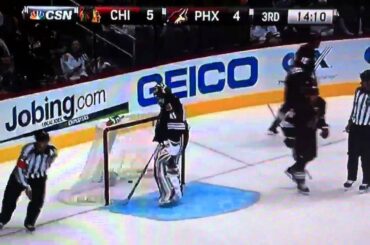 Phoenix Goalie Mike Smith Goes Crazy and Breaks Stick on Goal Post vs Blackhawks