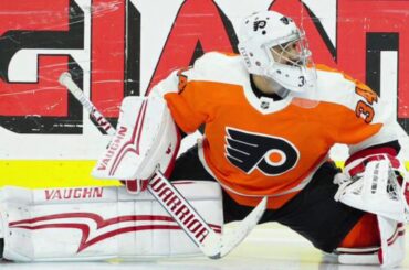 Petr Mrazek Flyers Highlights