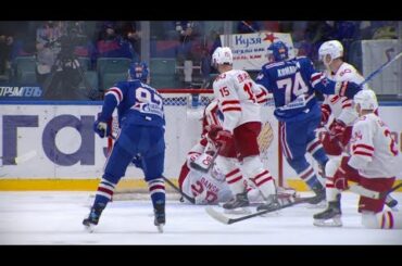 Dansk saves Hasek-style