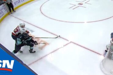 Evgeny Kuznetsov Shovels Incredible One-Handed Pass To Tom Wilson For Goal