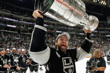 Kings celebrate with the Stanley Cup