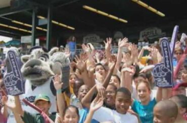 2009 Somerset Patriots Commercial Featuring Manager Sparky Lyle