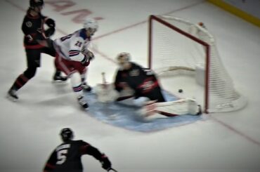 Chris Kreider Cuts The Deficit In Half And Sends Matt Murray To The Locker Room