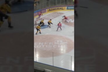 Teves ➡️ Sikura ➡️ 🎯 #hockey #hcbfoxes #shorts #mirseinbozen