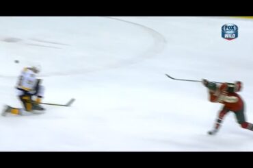 Paul Gaustad Takes Scandella's Slapshot to His Face