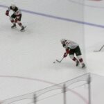 Paul Cotter scores a goal against the Washington Capitals