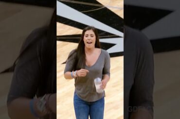 Kelsey Plum just LAUNCHED IT 😱