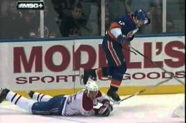 Matt Martin levels Hal Gill twice