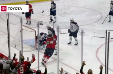 Dmitry Kulikov scores goal against Connor Hellebuyck / 16.11.2024