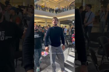ШОВХАЛ и ИЛЬЯС напали на хейтера🔥 Потасовка произошла на конференции перед боем с Рофалем #мма #бои