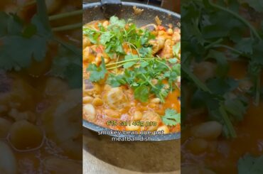 Smokey bean + sausage one pot 🫘