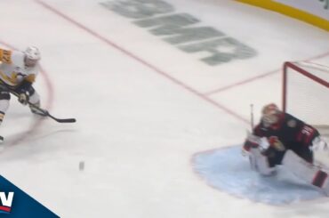 Senators’ Linus Ullmark Stays Hot With Massive Save On Penguins’ Sidney Crosby