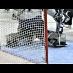 Luke Kunin With The Beautiful Tip In Front Of Hellebuyck Gives The Preds The 3 Goal Lead