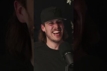 Max Comtois commente le coin toss de Kev au premier match des Alouettes