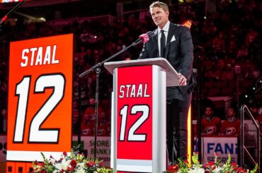 Eric Staal has number retired in Carolina 🙌1️⃣2️⃣👏