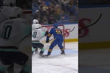 Kakko comes up big! 🇫🇮🔥Kaapo Kakko hurjastelee!