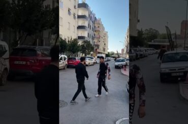 trafikte kavga #shorts #keşfetteyiz #keşfet #youtube #dovus